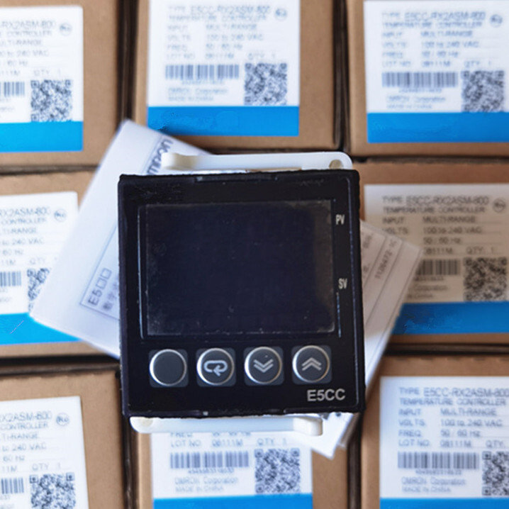 New Omron Temperature Controller E5CC-CX2ASM-800 100-240VAC Fast Shipping 1pcs