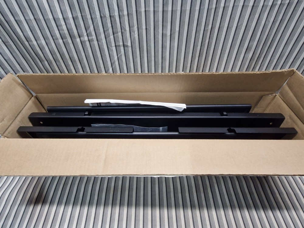 APC AR8172BLK Solid Cable Partition for NetShelter 750mm Front Wide Enclosure