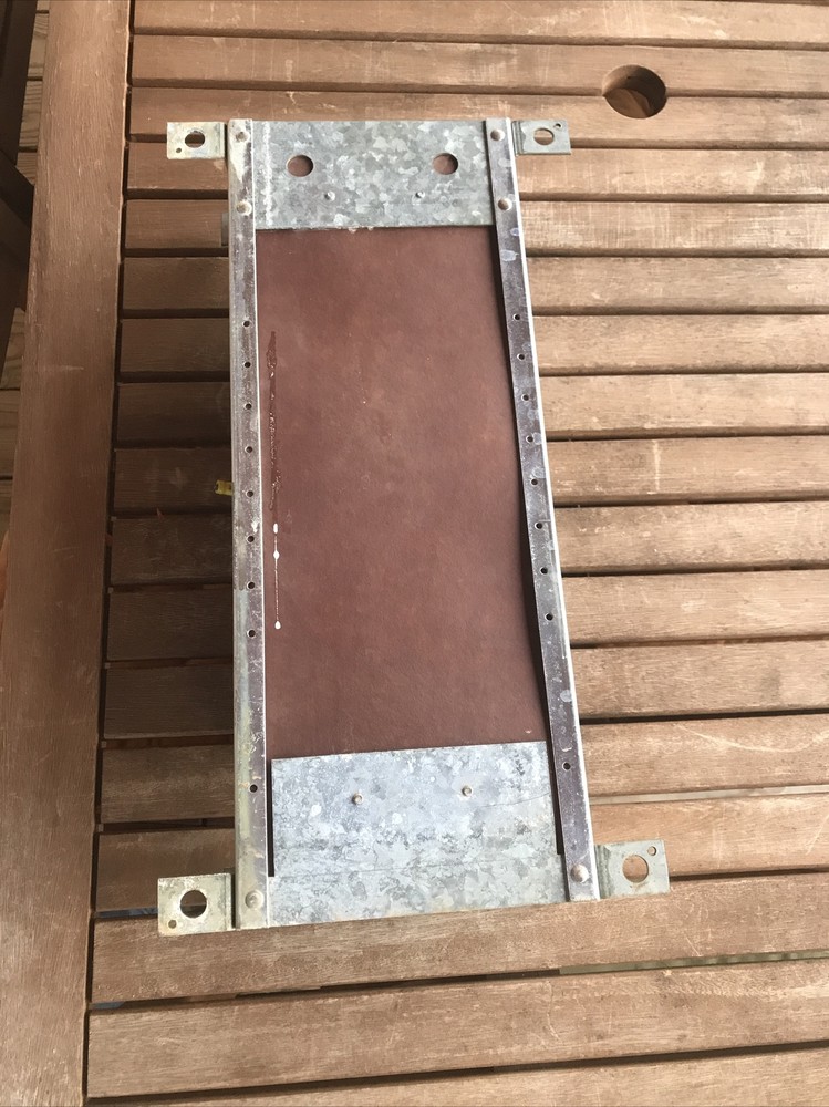Westinghouse, Bryant bus bars 24 Space with breakers