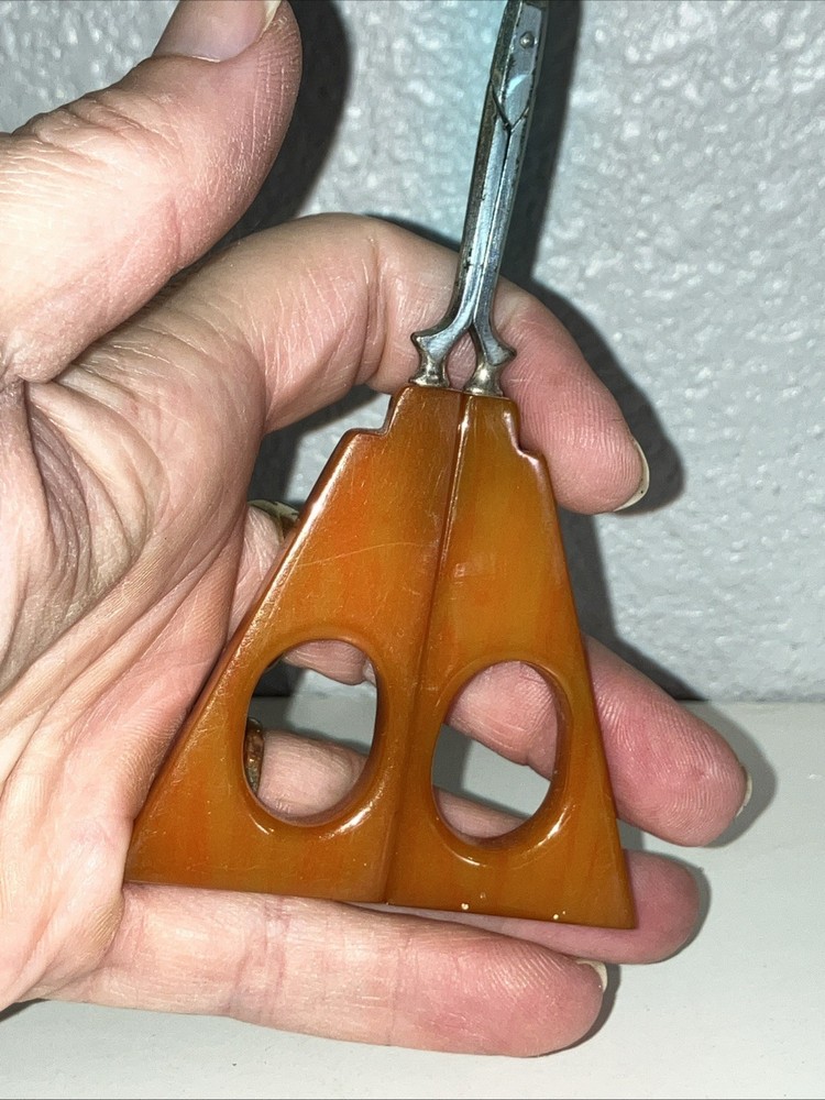 Art Deco Bakelite Embroidery / Cuticle Scissors