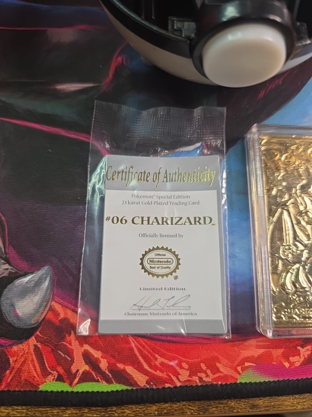 1998 NINTENDO CHARIZARD LIMITED EDITION 23K GOLD PLATED TRADING CARD