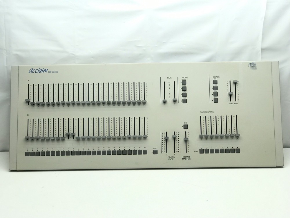 ETC ACCLAIM 100 SERIES LIGHTING CONSOLE CONTROLLER 1055A1102