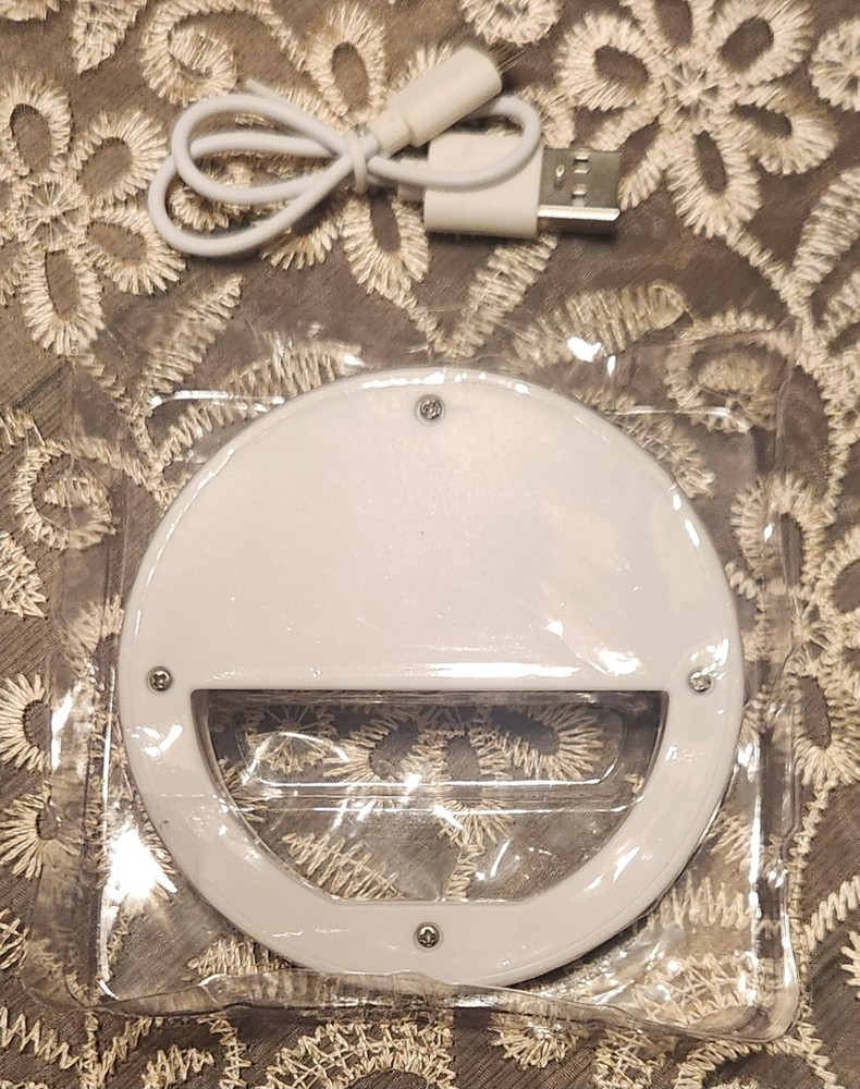 Paparazzi Consultant Light Ring Clip On USB Powered