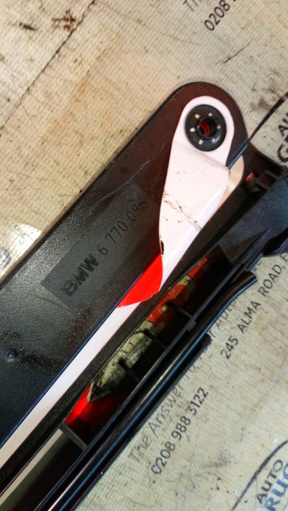 BMW 1 SERIES E81 E87 E46 E39 E60 E38 E65 F01 F02 Warning Triangle 6770096