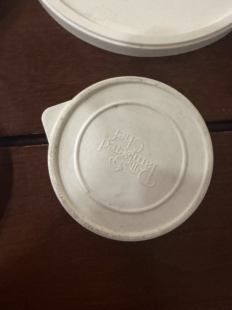 Pampered Chef Replacement WHTITE PLASTIC LIDS sizes 3"-5" *