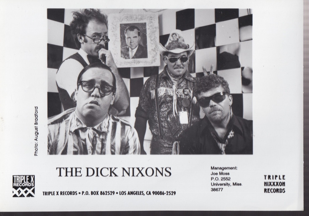 the dick Nixons    press  photo