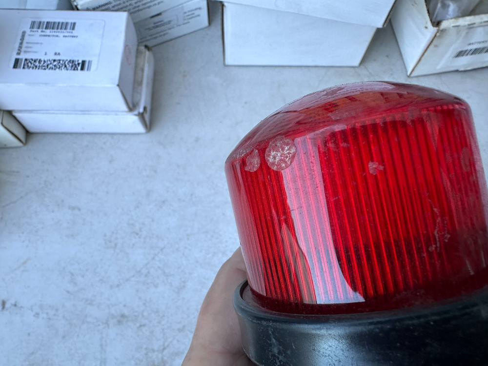 TELEMECANIQUE XVB C8G4 RED STROBE LIGHT UNIT