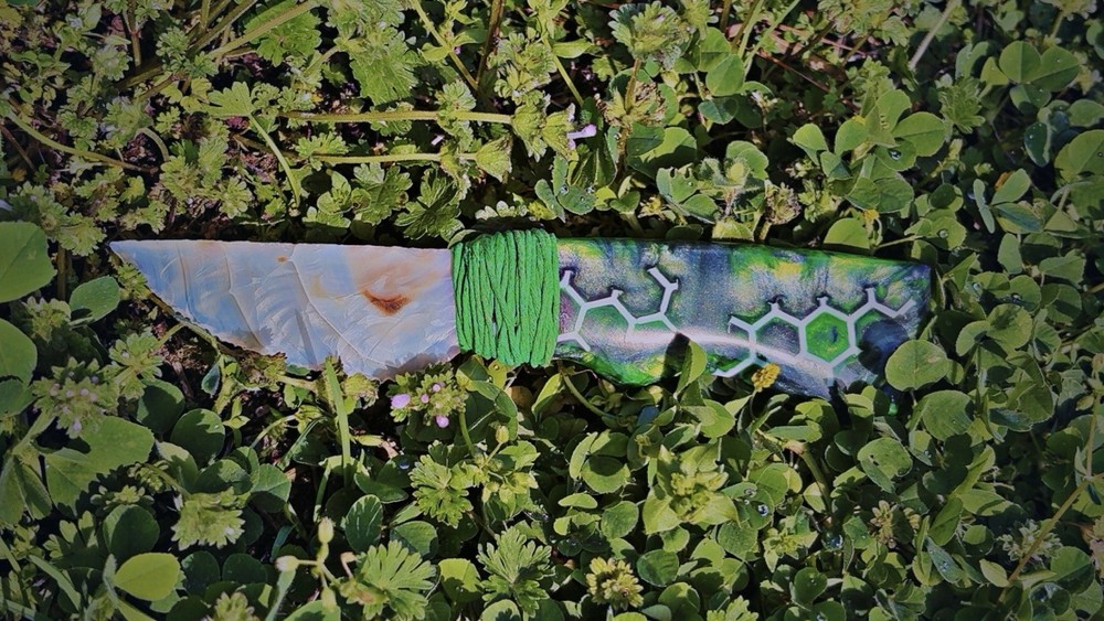 Flintknapped Brazilian Agate Knife, Epoxy Handle, Extremely Sharp, Beautiful