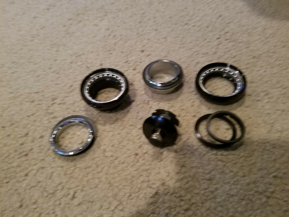 NEW BICYCLE THREADLESS HEADSET 1 & 1/8X34X30MM BLACK FOR THREADLESS FORK SETUP