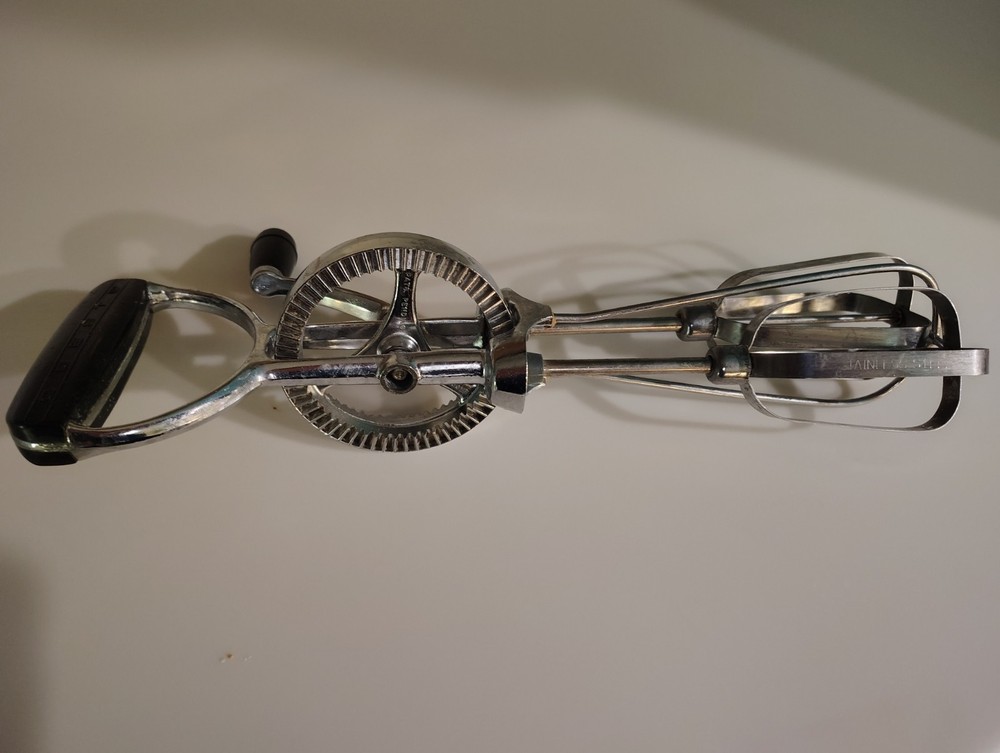 Vintage cooking tools