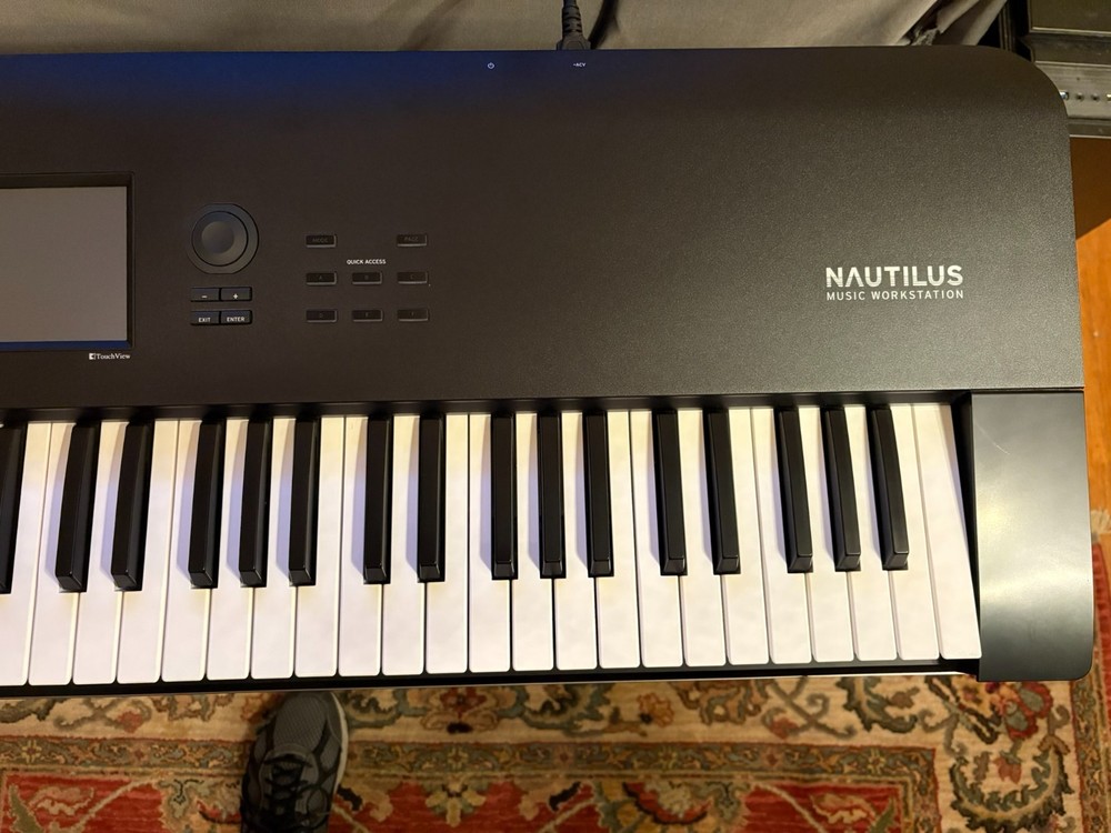 Korg NAUTILUS73 73-key Performance Synth/ Workstation Mint Condition