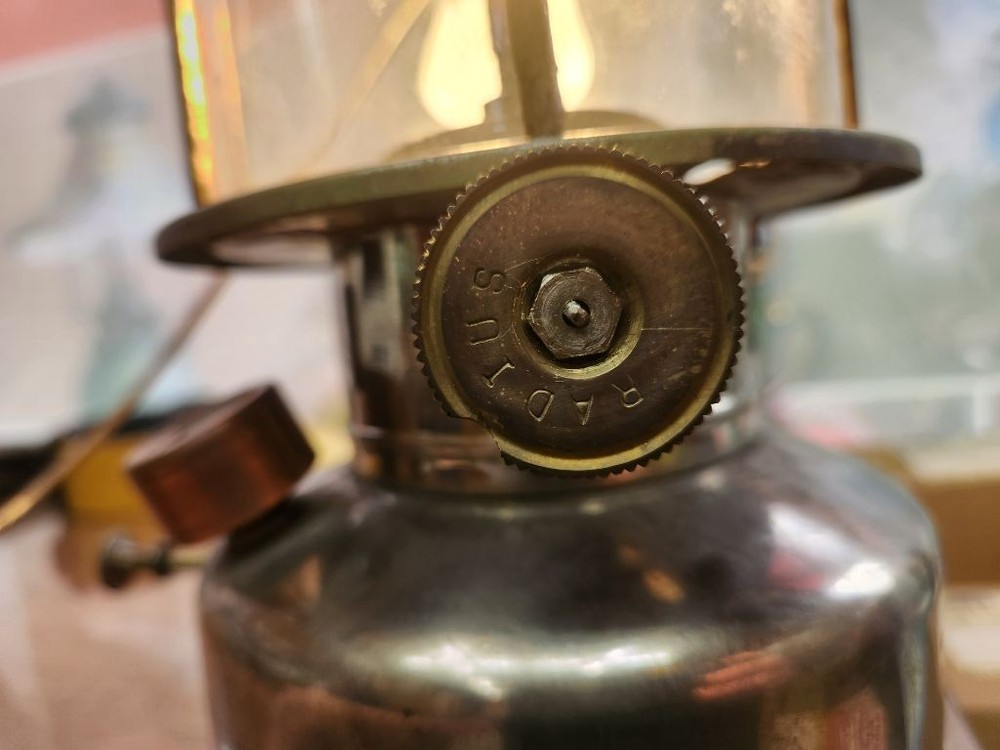 Vintage Radius 119 Kerosene Lantern Tested