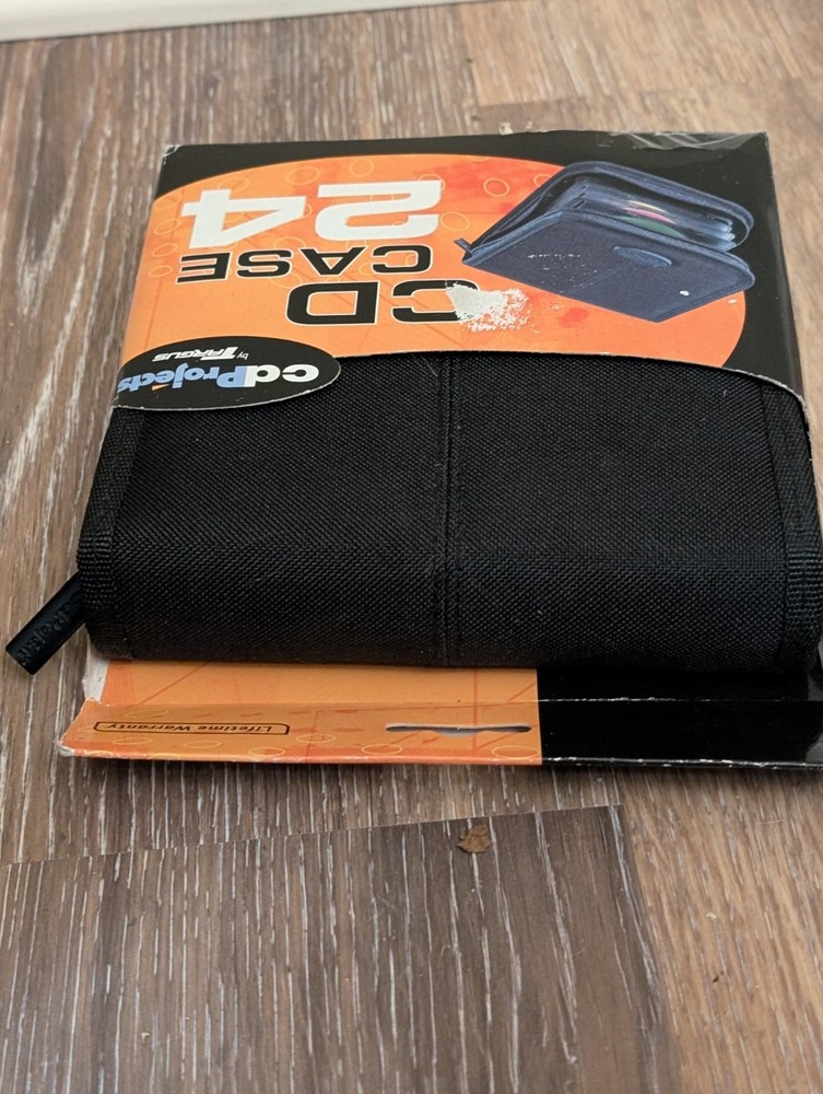 Cd Projects CD Nylon Carrying Case Holds 24 CD's