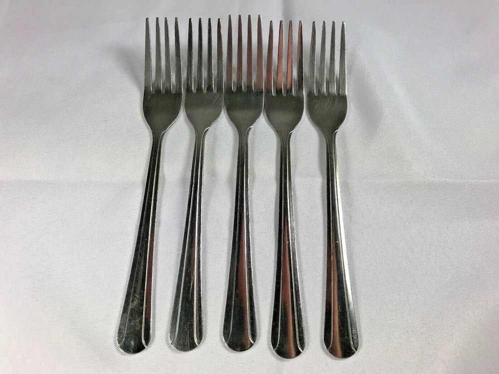 Set of 15 Qualite Dominion Silverware Dinner Flatware Serving for 5