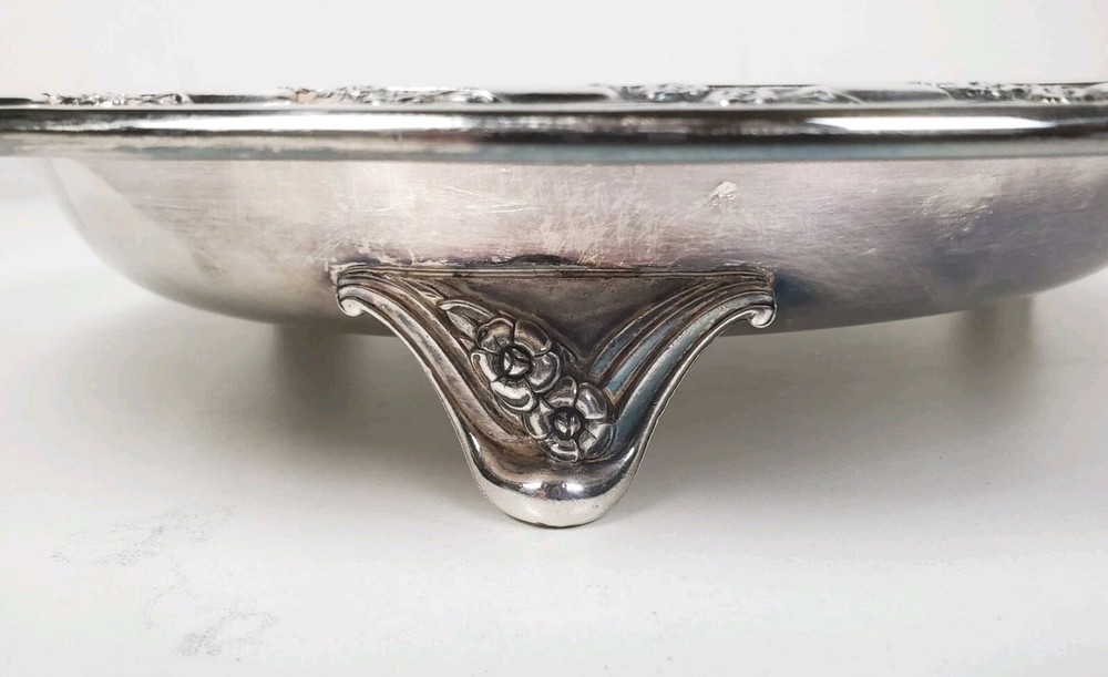 Footed Oneida Silversmiths Engraved Silver-plated Serving Candy Dish Bowl