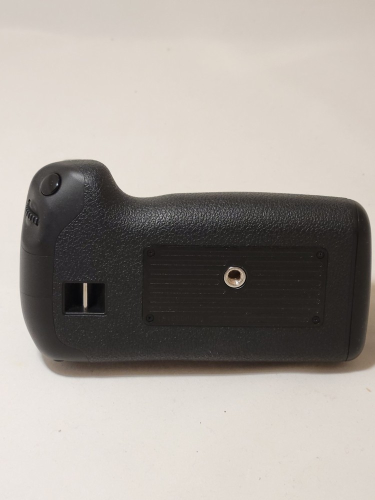 Canon BG-E13 Battery Grip for EOS 6D - Excellent Condition!