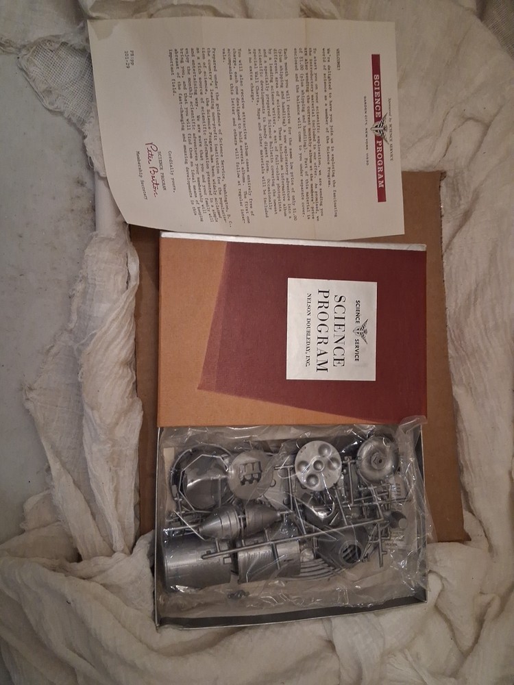 Science Service Program Nelson Doubleday Apollo Command Module Model Kit Gray