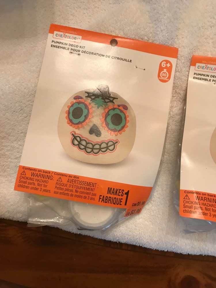 TWO SETS OF HALLOWEEN PUMPKIN DECORATING KITS