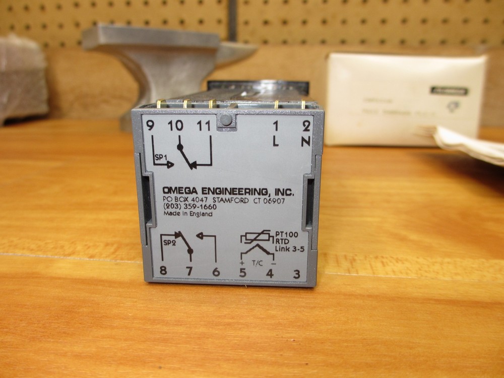 Omega CN9111 *USED* Temperature Controller CN9000