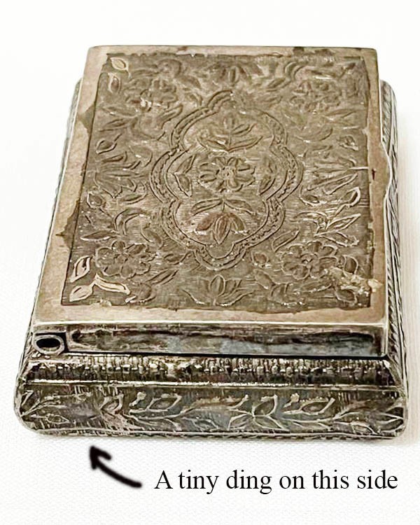 Vintage Silver Snuff/Pill Box with Floral Pattern Engraving