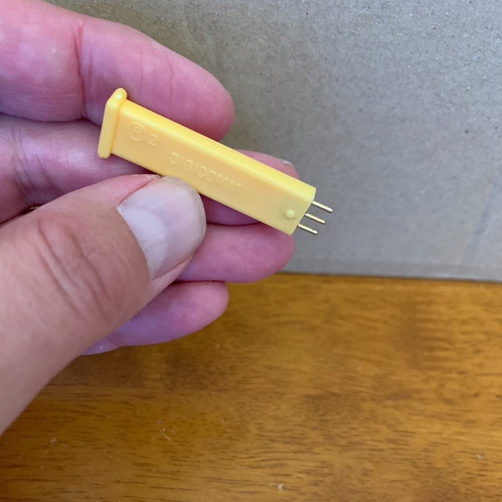 new! DIGICOMM YELLOW #14 KNOCK DOWN PAD