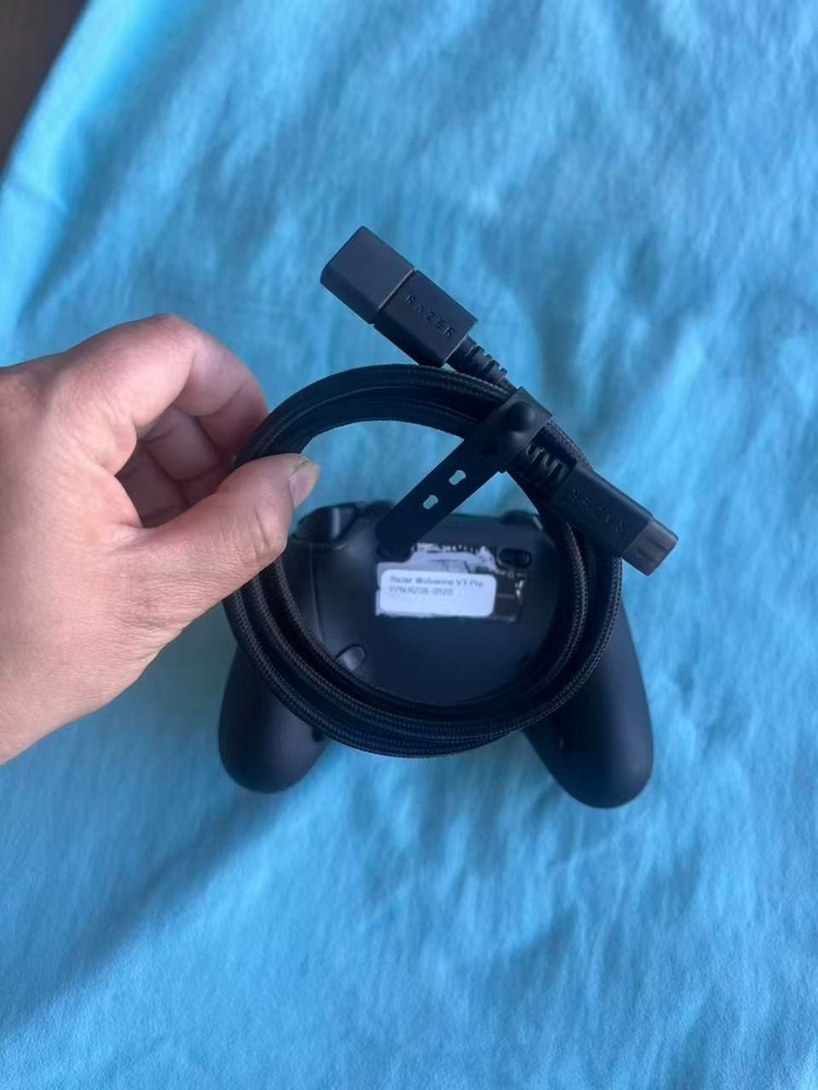 Razer Wolverine V3 Pro Controller RZ06-0520 for XBOX , PC