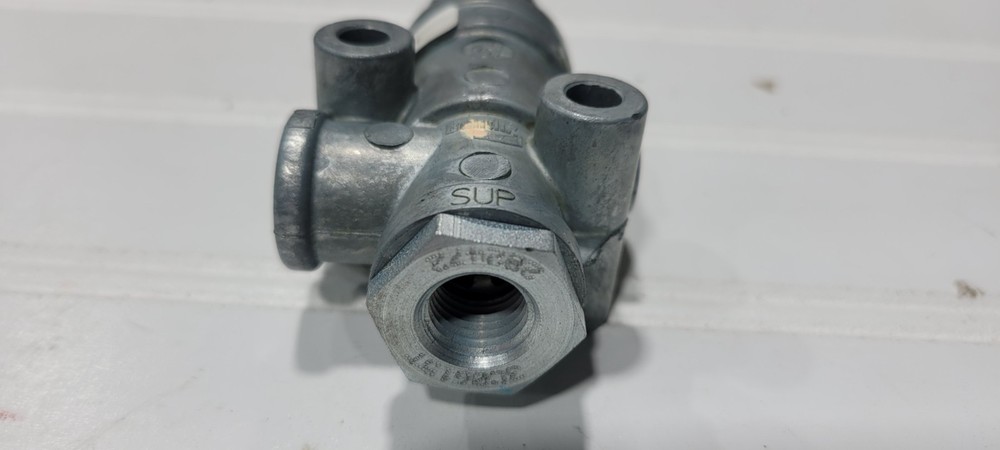 Genuine BENDIX 282472N SV-1 Synchronizing Air VALVE