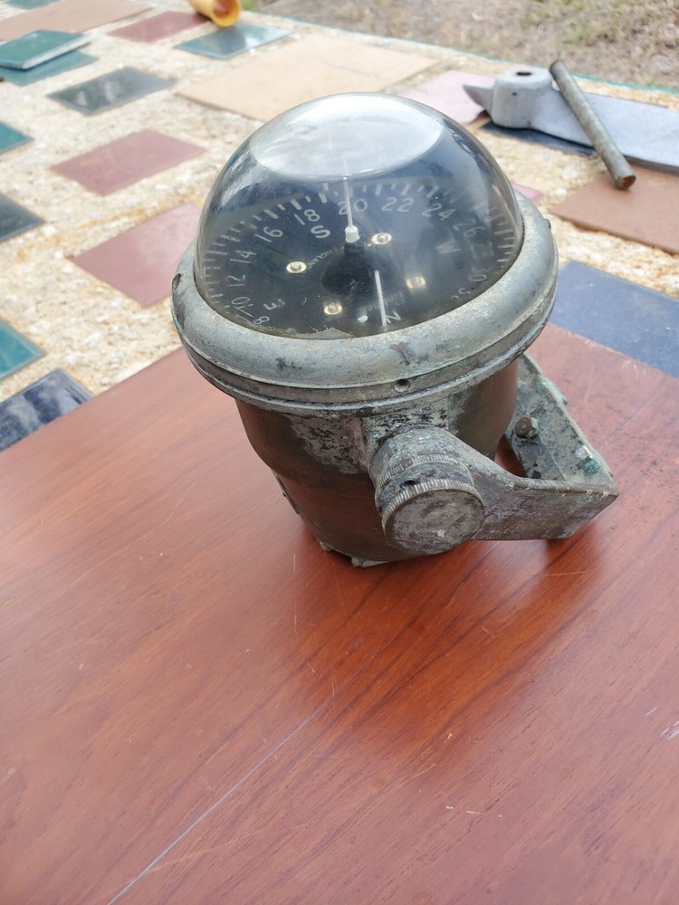 Vintage SESTREL brass Compass