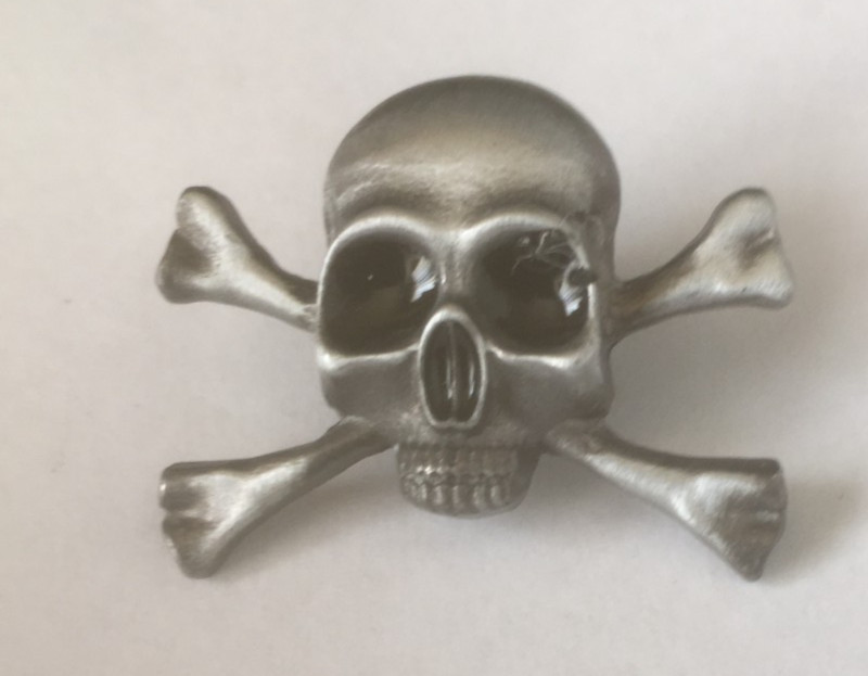Skull    pin badge#2