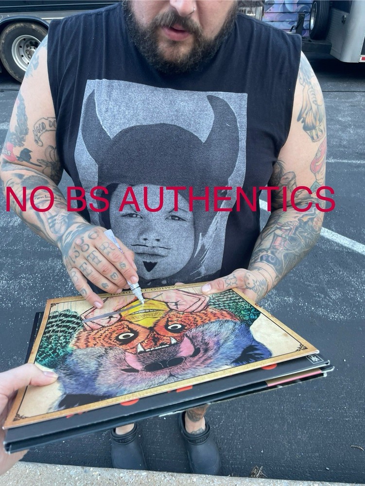 AMIGO THE DEVIL SIGNED AUTOGRAPH EVERYTHING IS FINE VINYL RECORD PROOF JSA COA