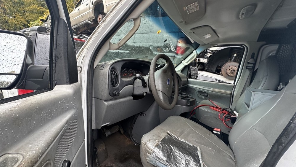 Used Fuse Box Engine fits: 2006 Ford E250 VAN 5.4 Grade A