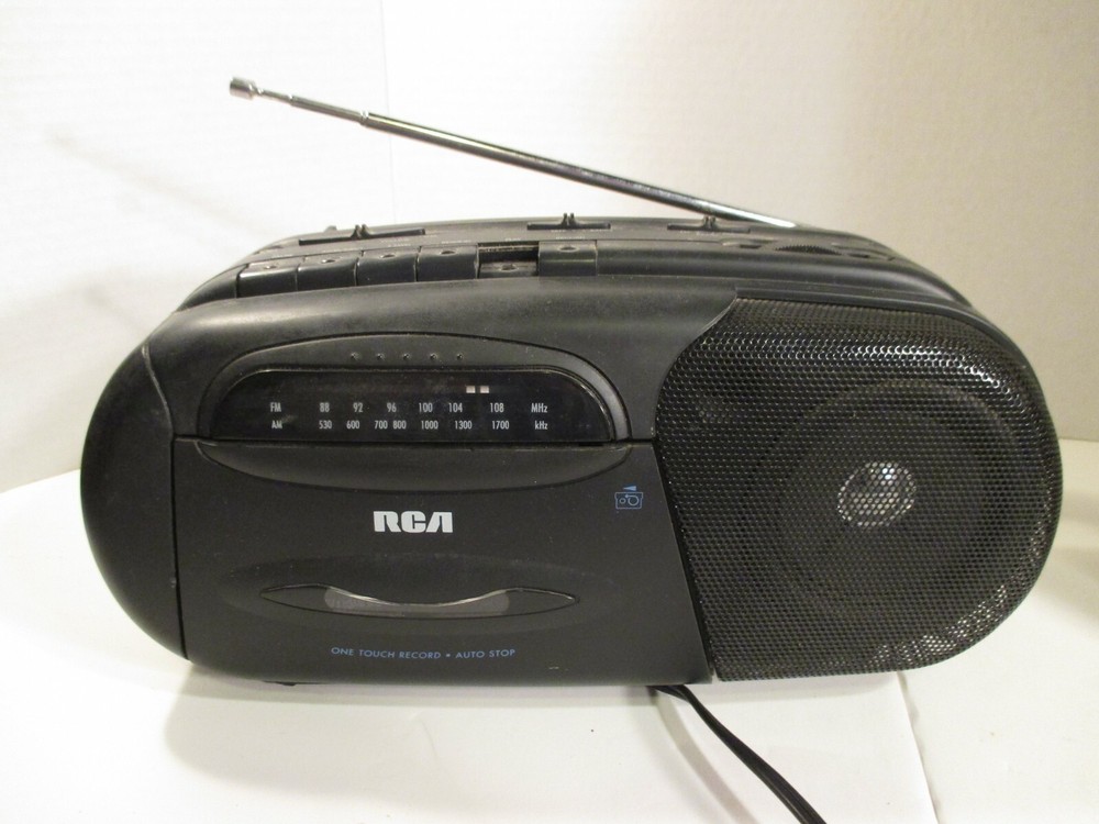 RCA Portable Radio Model RP-7700A Tested/Working Small Cassette player