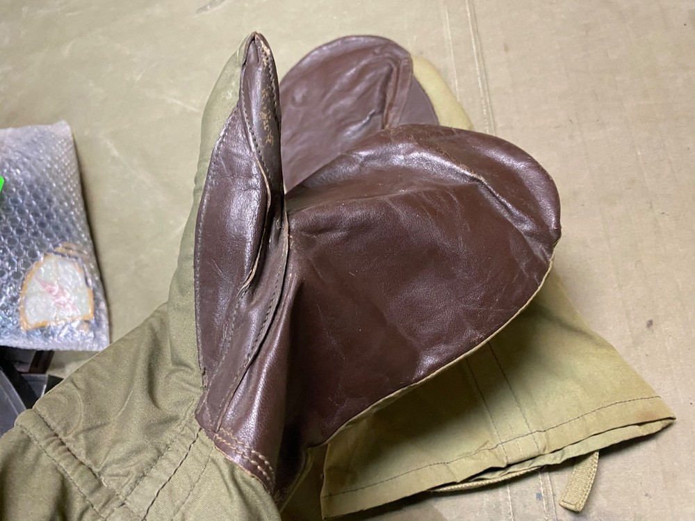 ORIGINAL WWII US ARMY AIR FORCE A-12 COLD WEATHER PILOT FLIGHT MITTENS GLOVES