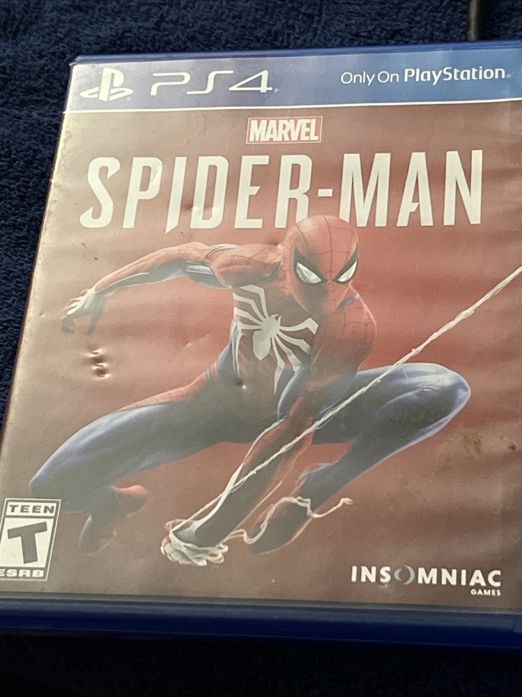 ps4 1tb bundle 2 Controllers All Cords And Multiple Games