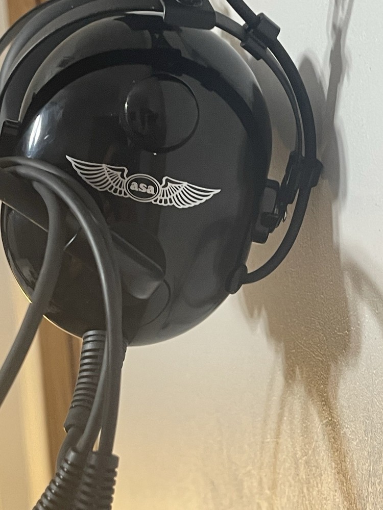 ASA AirClassics HS‑1A Aviation Headset — Excellent, Cables Included