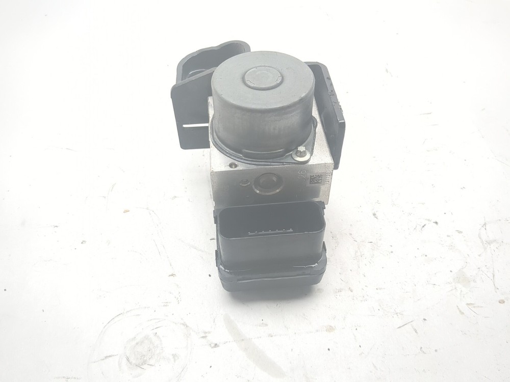 12-16 Harley Davidson FLD Dyna Switchback ABS Pump Control Module 48340-12