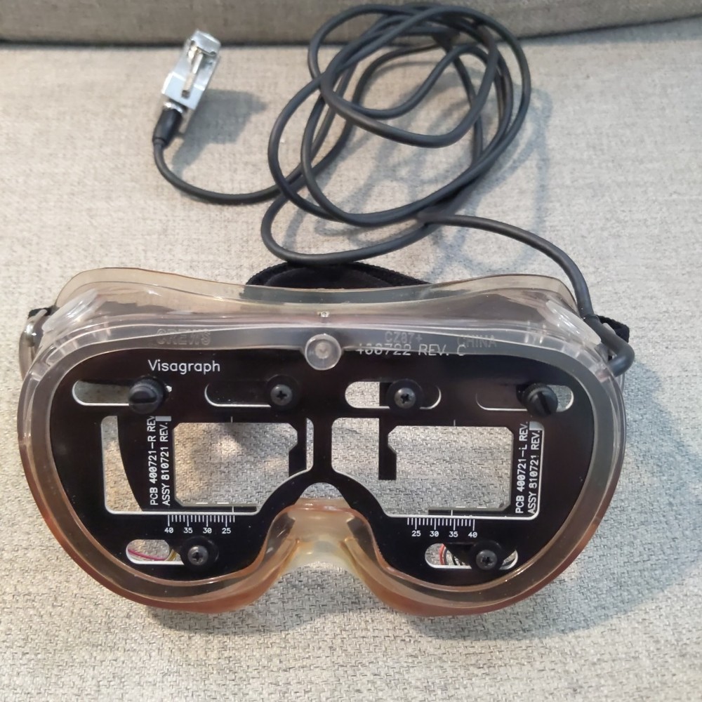 Visagraph Eye Movement Testing Device Googles w/ Case 2013 Test Booklet UNTESTED
