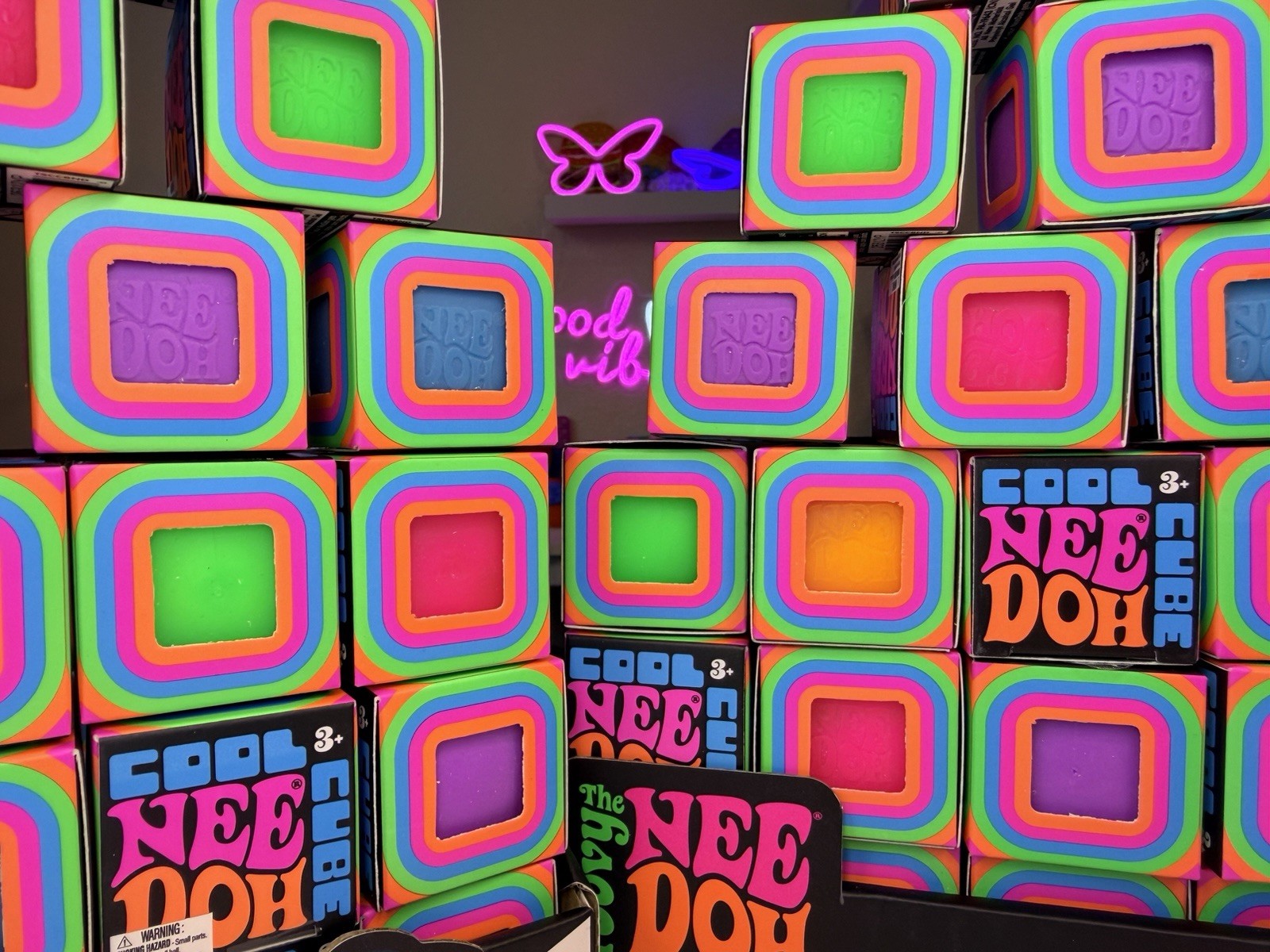 Must Have Hard To Find Cool NeeDoh Cube Purple Pink Green Orange Squishy Toy