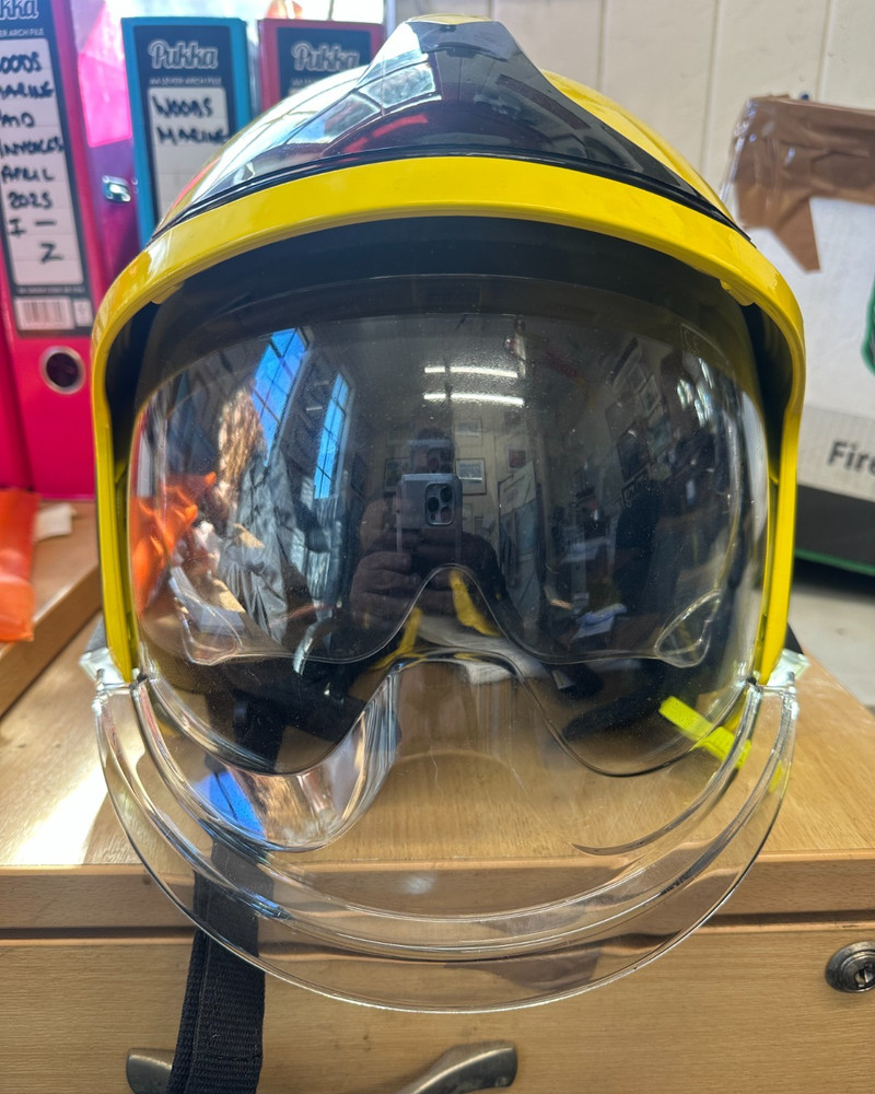 MSA Yellow Firemans Rescue Helmet with Lights. Size M. Ex MOD