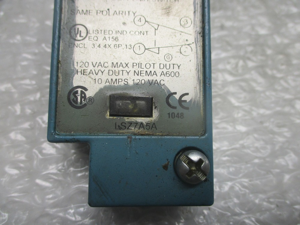 MICROSWTICH LSZ7A5A LIMIT SWITCH (A PICTURED) UNMP