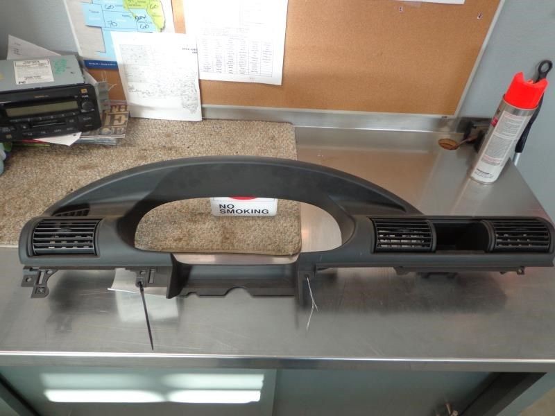 2005 STRATUS speedometer bezel