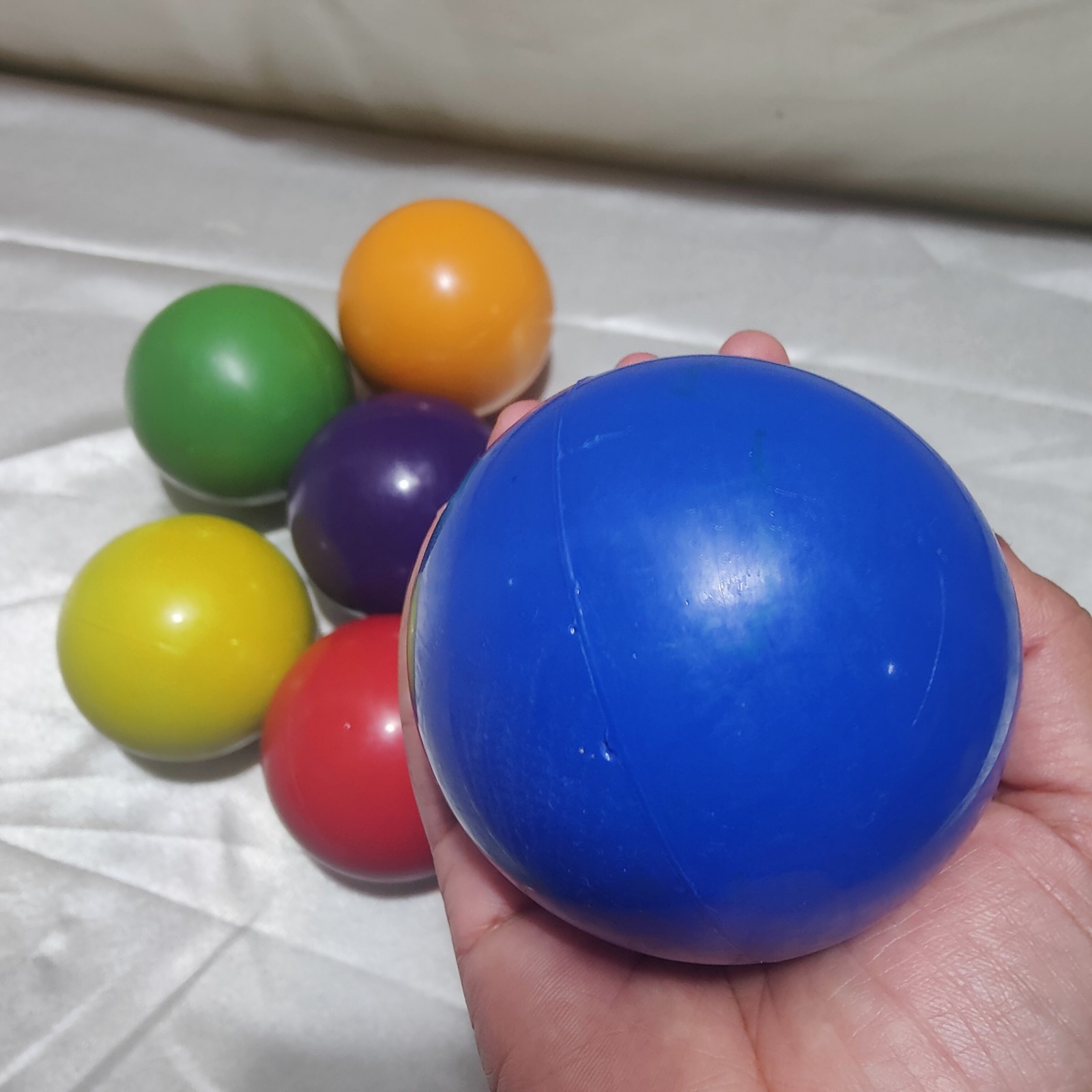 Heavy Duty Adult Juggling Balls Set Of 6, Around 3 Inch Diameter And 10oz Each