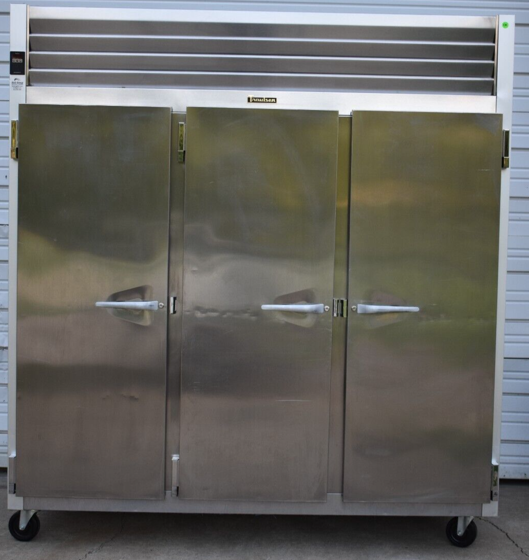 2017 TRAULSEN G30011 3 DOOR REACH IN REFRIGERATOR (3) SOLID DOORS