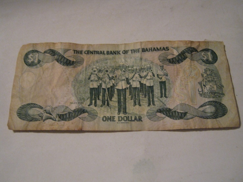 Bahamas FIVE One Dollar QEII notes 1996 Pick # 57a