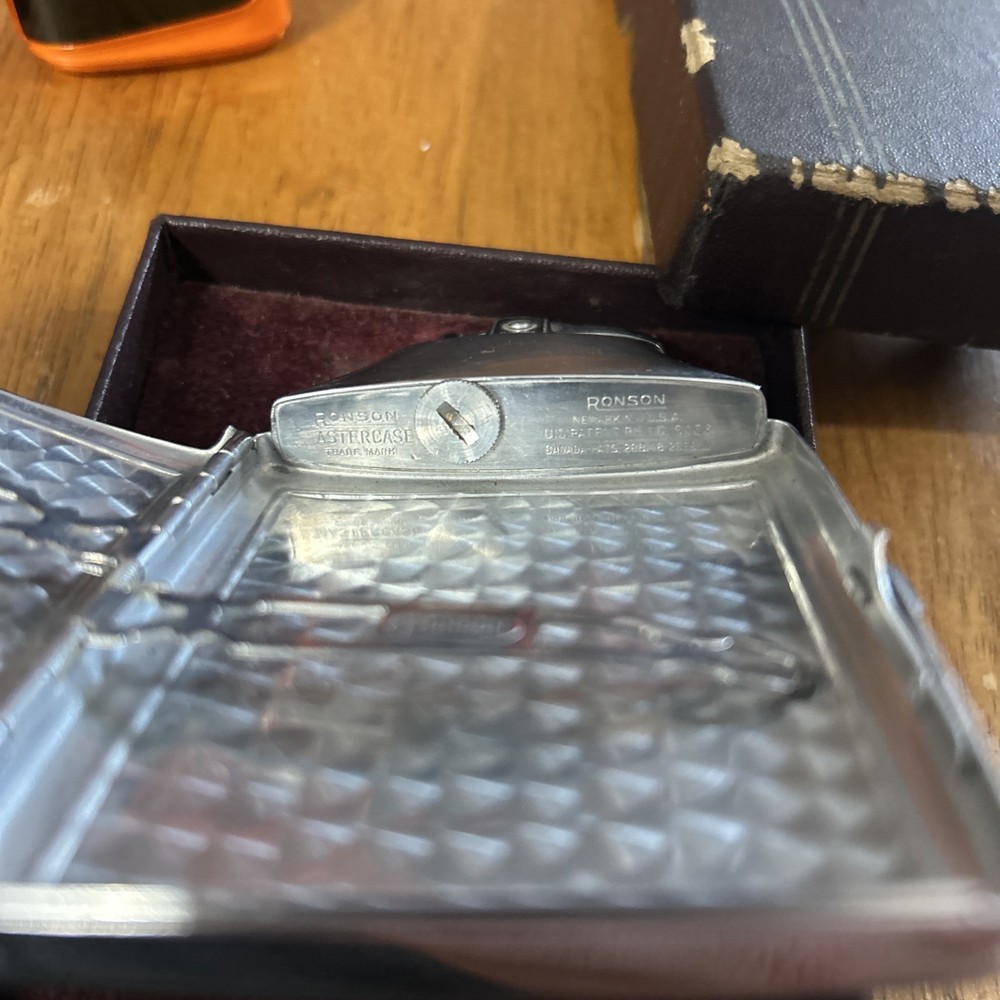 Vintage Ronson 'MasterCase' lighter/case
