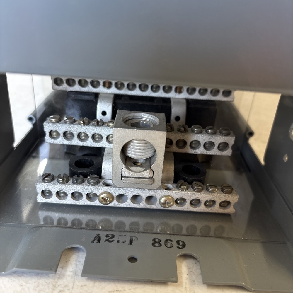 Square D NQOB-303 panelboard interior