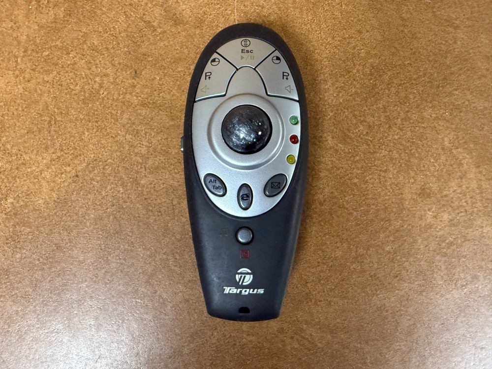 Targus AMP01US Wireless Multimedia Presenter Device Remote Only