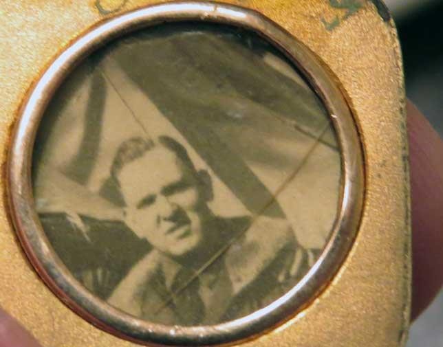 Vintage WWII Gold-Plate Service Flag Photo Locket Slide w/ Enamel Blue Star