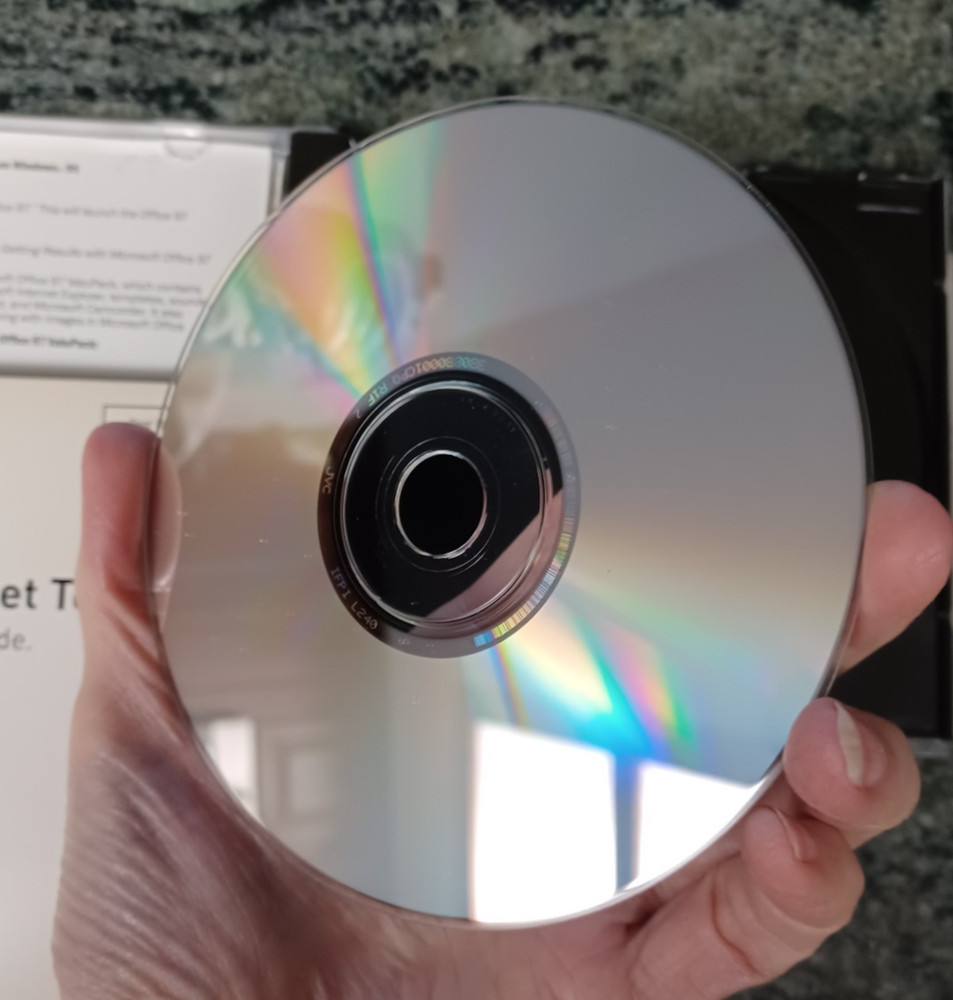 Microsoft Office 97 Professional Edition (CD, 1997 ) With CD Key Code Authentic