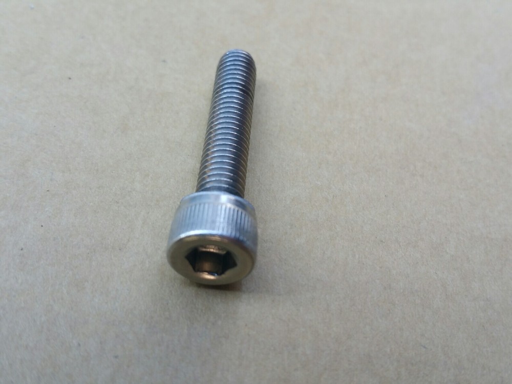 VP 1-1/8" Threadless Headset Top Cap Black w/ 5mm Bolt